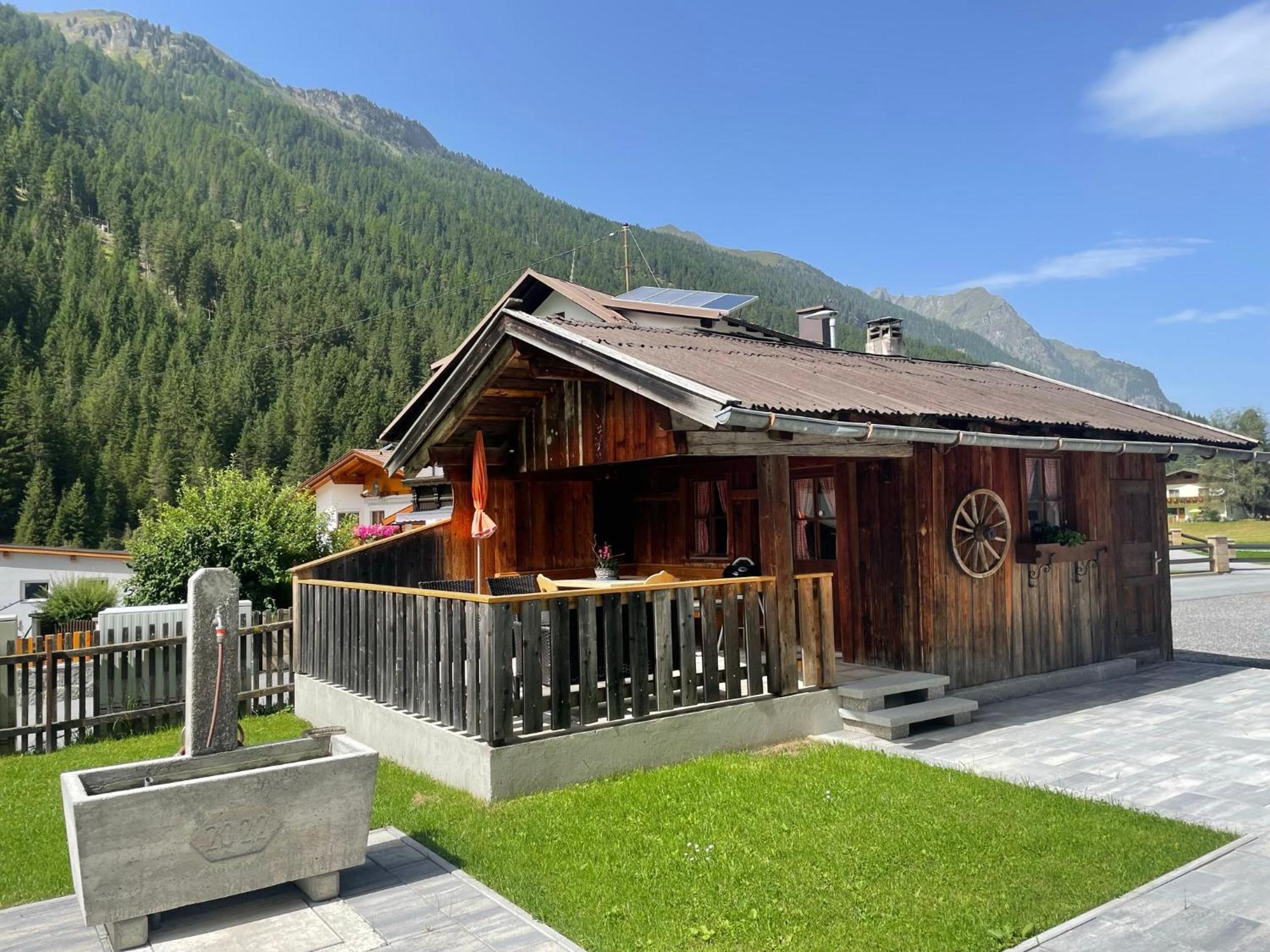 Apart Luibisblick Sankt Leonhard im Pitztal Buitenkant foto